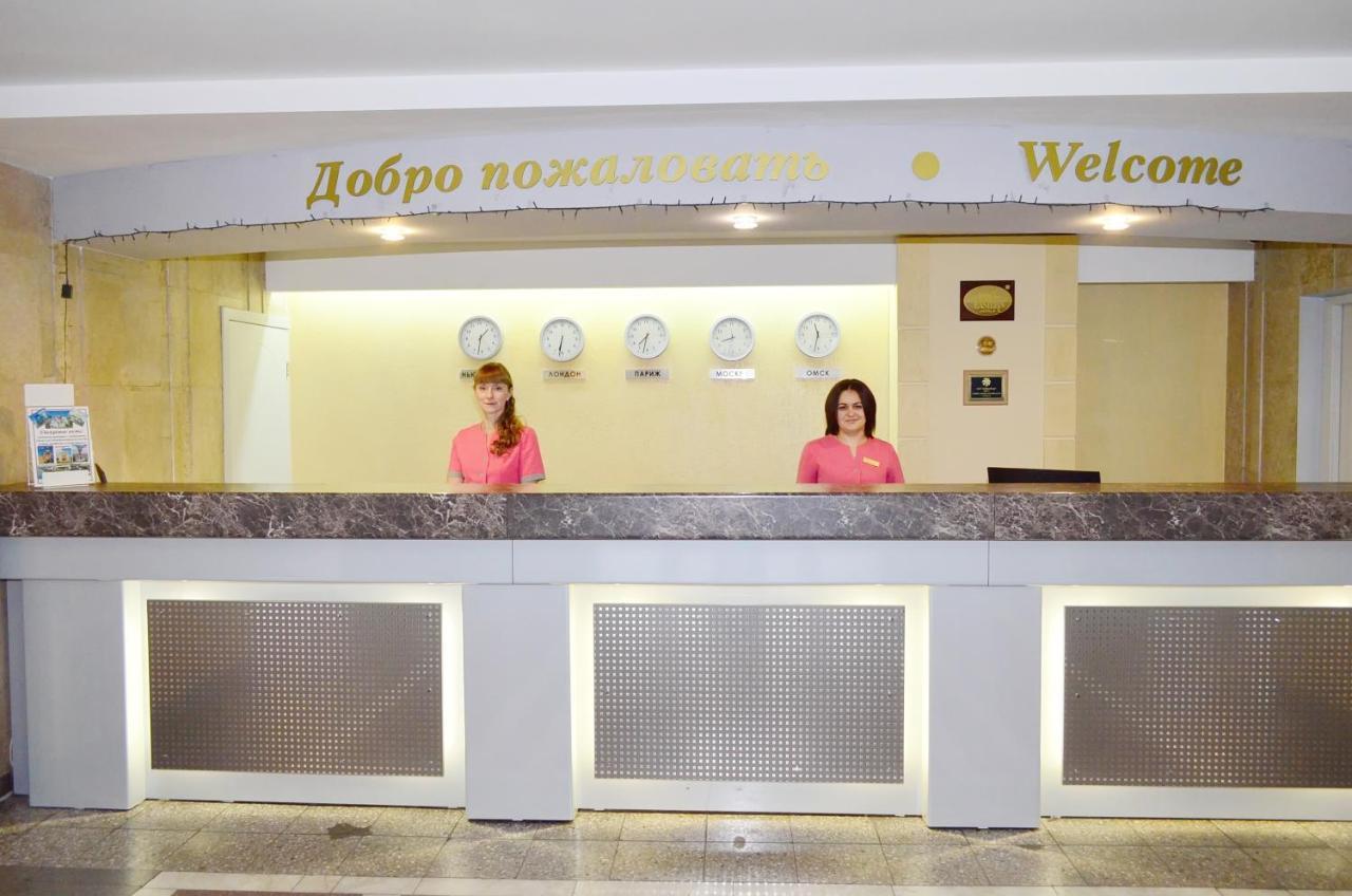 Molodezhnaya Hotel ออมสค์ ภายนอก รูปภาพ